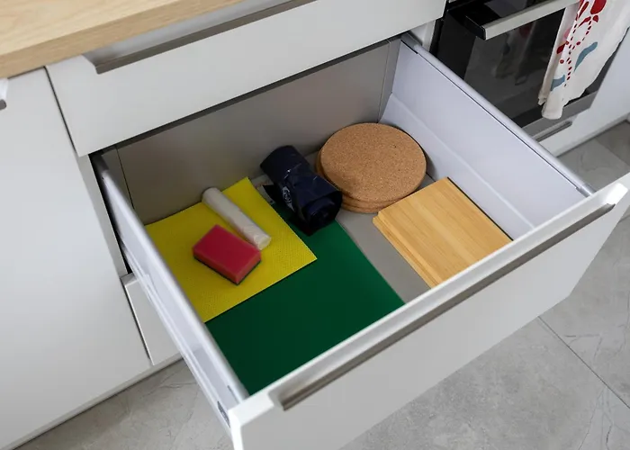 Downtown - Location, Metro Nearby - By Rentujemy Appartamento