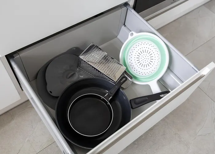 Downtown - Location, Metro Nearby - By Rentujemy Apartament