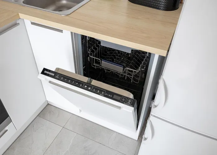 Downtown - Location, Metro Nearby - By Rentujemy Apartament